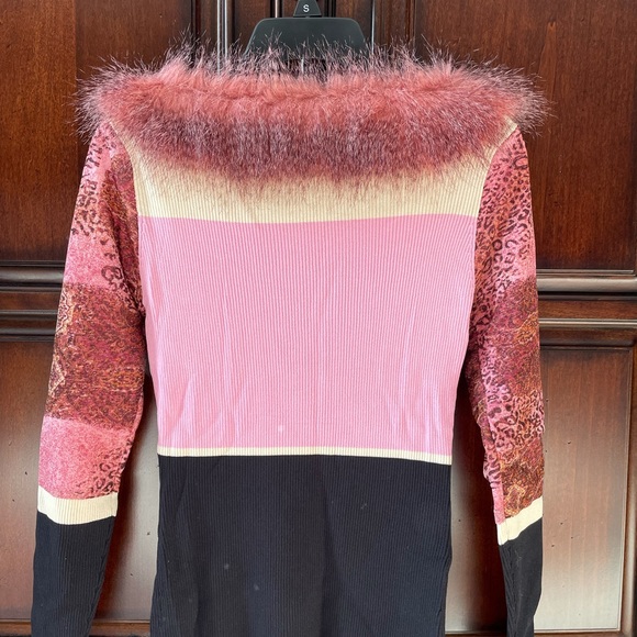 ATTITUDE knit top, size Small - Picture 2 of 4